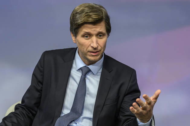 Pictured from left: Moritz Schularick, economist, GER, Berlin, studio, guest on Maischberger, political talk show, TV, program, with host Sandra Maischberger, Das Erste, from Adlershof, Am Studio 20, October 7, 2026, Copyright: HMBxMedia UwexKoch