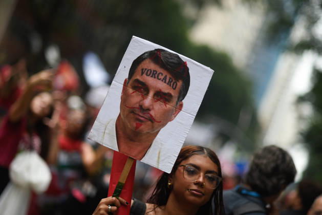 Thousands of demonstrators gathered in downtown Rio de Janeiro RIO DE JANEIRO, BRAZIL - OCTOBER 7: Thousands of demonstrators gathered in downtown in support of presidential candidate Luiz Inacio Lula da Silva (PT) ahead of the second round of Brazil’s presidential election in Rio de Janeiro on October 7, 2026. The demonstration, organized under the name Youth on the Streets for Democracy, began at Candelaria and continued with a march toward Cinelandia. Students gathered at noon for an event organized by the Rio de Janeiro State Students’ Union (UEE-RJ) as a peaceful demonstration in defense of democracy, student rights, education and equality. Fabio Teixeira Anadolu Rio de Janeiro Brazil. Editorial use only. Please get in touch for an  Copyright: x2026xAnadoluxFabioxTeixeirax