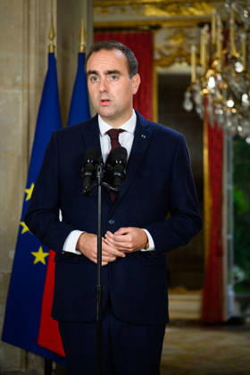 Prime Minister Sébastien Lecornu made, from Matignon, a statement regarding the high school students’ protests on October 7, 2026 Eric Tschaen Pool Bestimage Prime Minister Sébastien Lecornu made a statement from Matignon about the high school students’ protests on October 7, 2026 Paris, France  Copyright: xEricxTschaenx xPoolx xBestimagexEricxTschaenx xPoolx xBestimagex