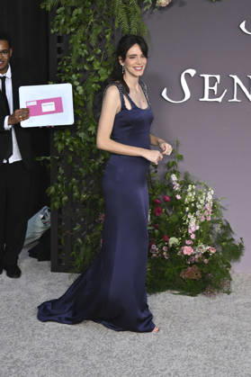 Stacy Martin at the premiere of the movie *Sense and Sensibility* at the United Theater in Los Angeles, October 7, 2026 Foto:xD.xStarbuckx xFuturexImagex sensuality_6034