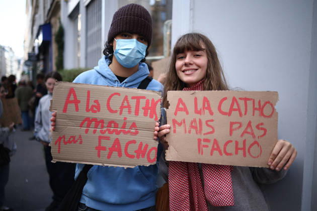 Catholic Institute of Paris Blockade - Paris Students blocking campus of Catholic Institute of Paris ( Institut Catholique de Paris ) in Paris, on October 8, 2026 as they continue their protest to demand the hiring of substitute teachers, increased resources, and decent learning conditions. Photo by Raphael Lafargue ABACAPRESS.COM Paris Ile-de-France France Copyright: xLafarguexRaphael ABACAx