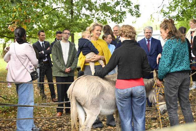Queen Mathilde Visits Winners Of the 2026 Queen Mathilde Prize GREZ-DOICEAU, BELGIUM - OCTOBER 08: Queen Mathilde of Belgium pictured visiting two organizations that won the 2026 Queen Mathilde Prize : Vzw Alba, on October 08, 2026 in Grez-Doiceau, Belgium, 08 10 2026 Grez-Doiceau Belgium  Copyright: xPhilipxReynaersx