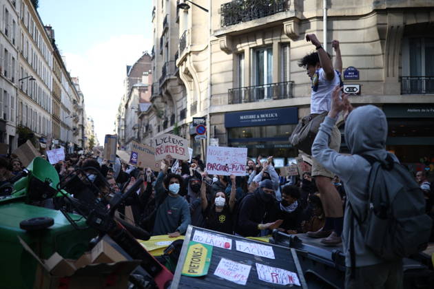 Catholic Institute of Paris and Paris-Panthéon-Assas Students Protest - Paris Students from the Catholic Institute of Paris and Paris-Panthéon-Assas University gather outside Paris-Panthéon-Assas University during a demonstration in support of high school students. The protesters are demanding the hiring of substitute teachers, increased resources, and decent learning conditions. Paris, France, October 8, 2026. Photo by Raphael Lafargue ABACAPRESS.COM Paris Ile-de-France France Copyright: xLafarguexRaphael ABACAx