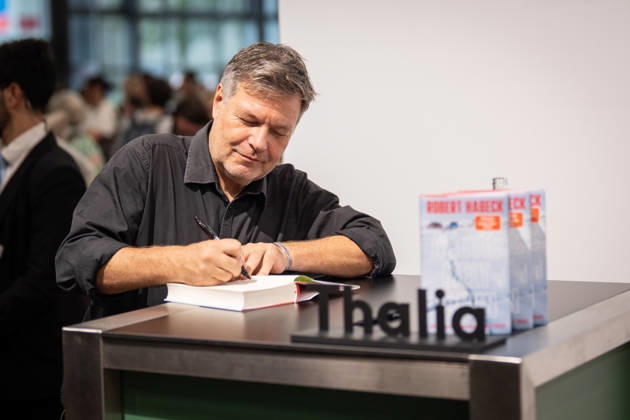 Former Federal Minister of Economics Robert Habeck will present and sign copies of his new book, *Arctic Meltdown: Rethinking the World*, at the book fair, at the Thalia Bookstore booth. Impressions from the 2026 Frankfurt Book Fair, Frankfurt, Hesse, Germany. Fair