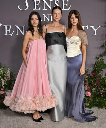 ˜Sense and Sensibility™ Los Angeles Premiere Esme Creed-Miles, Caitriona Balfe and Daisy Edgar-Jones arriving at the Sense and Sensibility Los Angeles premiere held at the United Theatre in Los Angeles, Ca. on October 7, 2026. Los Angeles United Theatre California USA Copyright: xStarbuck xAFF-USA.COMx