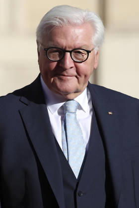 NEWS : Visite d Etat de Frank-Walter Steinmeier - Paris - 08 10 2026 Accueil de Frank-Walter Steinmeier, Prà sident de la Rà publique fà dà rale d Allemagne et de Elke Budenbender par Emmanuel Macron, Prà sident de la Rà publique et Brigitte Macron ce jeudi 8 octobre au palais de l™Elysà e ParisFrance Copyright: xMichtofx