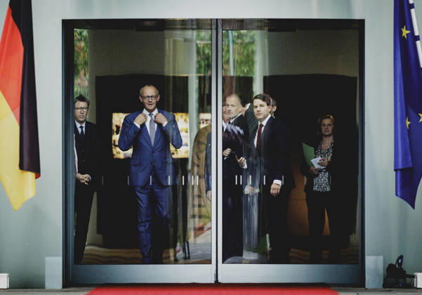 Friedrich Merz (CDU), Chancellor of Germany, photographed before the reception for the Prime Minister of the United Kingdom—not pictured—with military honors at the Federal Chancellery in Berlin, October 8, 2026, Berlin, Germany Copyright: xFlorianxGaertnerx