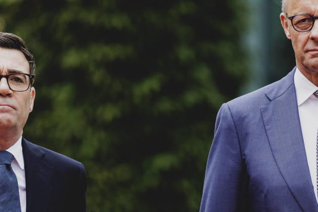 R. L. Friedrich Merz, CDU, Chancellor of Germany, and Andrew Burnham, Prime Minister of the United Kingdom, photographed during a reception with military honors at the Federal Chancellery in Berlin, October 8, 2026, Berlin, Germany Copyright: xFlorianxGaertnerx