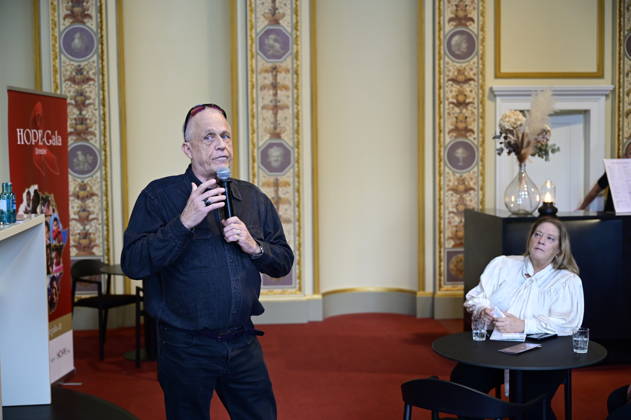 Stefan Hippler and Kathy Kelly at the press conference and presentation of the 16th HOPE Award at the 18th HOPE Gala in Dresden at the Schauspielhaus Dresden, Dresden, October 8, 2026 Copyright: xMatthiasxWehnertx