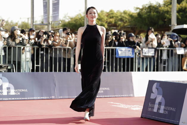 red carpet at Seoul Drama Awards in South Korea South Korean actress Choi Hyo-ju walks the red carpet during the 21st Seoul International Drama Awards in Seoul, South Korea, on October 08, 2026. Seoul South Korea Copyright: xMatrixxImages JungxUi-Chelx