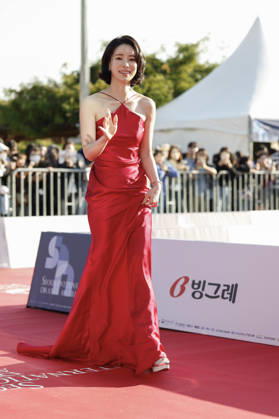 red carpet at Seoul Drama Awards in South Korea South Korean actress Lim Ji-yeon poses for photos on the red carpet during the 21st Seoul International Drama Awards in Seoul, South Korea, on October 08, 2026. Seoul South Korea  Copyright: xMatrixxImages JungxUi-Chelx