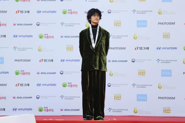 red carpet at Seoul Drama Awards in South Korea Japanese singer and actor Jin Akanishi poses for photos on the red carpet during the 21st Seoul International Drama Awards in Seoul, South Korea, on October 08, 2026. Seoul South Korea  Copyright: xMatrixxImages JungxUi-Chelx