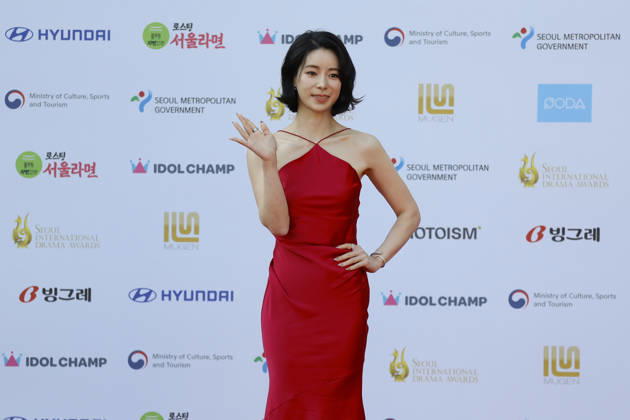 red carpet at Seoul Drama Awards in South Korea South Korean actress Lim Ji-yeon poses for photos on the red carpet during the 21st Seoul International Drama Awards in Seoul, South Korea, on October 08, 2026. Seoul South Korea  Copyright: xMatrixxImages JungxUi-Chelx
