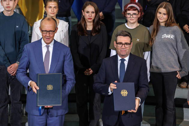 Exchange of the instruments of ratification of the Kensington Treaty by Federal Chancellor Friedrich Merz (CDU) and the Prime Minister of the United Kingdom of Great Britain and Northern Ireland, Andrew Burnham Exchange of the instruments of ratification of the Kens