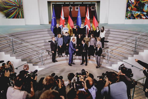 L R Friedrich Merz, CDU, Chancellor of Germany, and Andrew Burnham, Prime Minister of the United Kingdom, photographed during the exchange of the instruments of ratification for the Kensington Treaty in Berlin, October 8, 2026, Berlin, Germany Copyright: xFlorianxGaertnerx