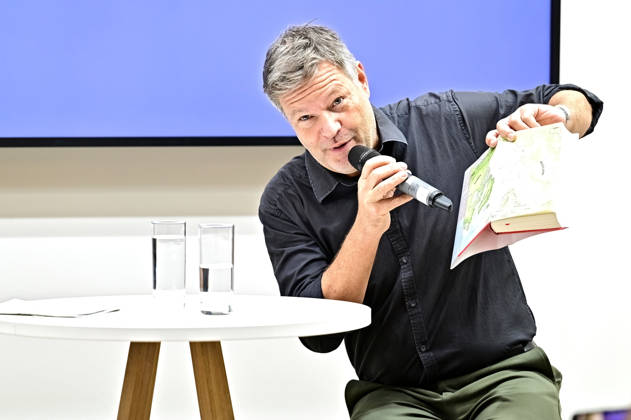 Frankfurt Book Fair 2026: Author Robert Habeck on October 8, 2026, at the Frankfurt Book Fair 20261008MWI152871