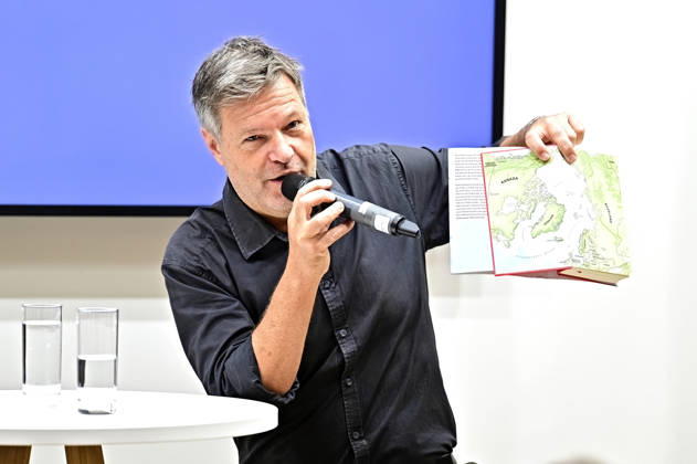 Frankfurt Book Fair 2026: Author Robert Habeck on October 8, 2026, at the Frankfurt Book Fair 20261008MWI152880