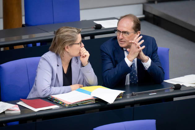Alexander Dobrindt, Federal Minister of the Interior; Stefanie Hubig, Federal Minister of Justice and Consumer Protection; Reichstag Building; Bundestag; session week; Alexander Dobrindt, Federal Minister of the Interior; Stefanie Hubig, Federal Minister of Justice and Consumer Protection; Berlin, Berlin, GER