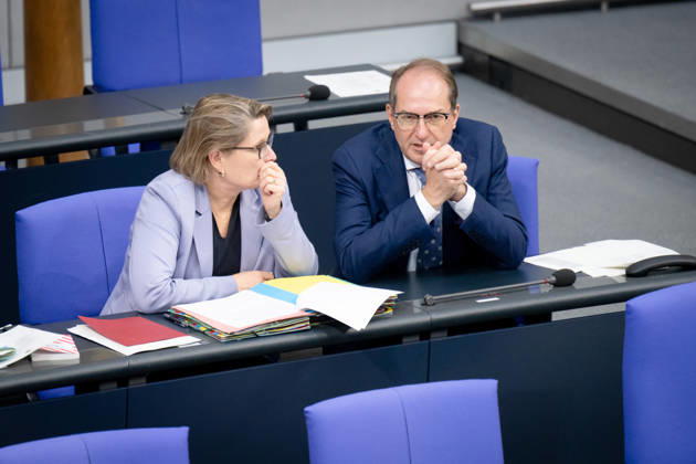 Alexander Dobrindt, Federal Minister of the Interior; Stefanie Hubig, Federal Minister of Justice and Consumer Protection; Reichstag Building; Bundestag; session week; Alexander Dobrindt, Federal Minister of the Interior; Stefanie Hubig, Federal Minister of Justice and Consumer Protection; Berlin, Berlin, GER