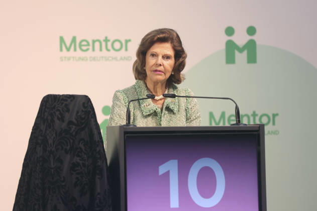 Queen Silvia of Sweden at the Mentor Foundation s anniversary celebration on Mainau Island, Mainau, October 8, 2026 Foto:xAgenturxWehnertx xGränzdörferx xFuturexImagex silvia_6014