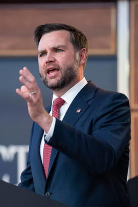 JD Vance During Immigration Program Announcement - Washington Vice President JD Vance gives remarks during an announcement in the South Court Auditorium of the Eisenhower Executive Office Building at the White House in Washington, DC, US, on Thursday, Oct. 8, 2026. The Trump administration said Thursday that it would suspend an immigration program for multiple tech firms, including Microsoft Corp., alleging widespread abuse of a worker visa system. Photo by Aaron Schwartz Pool ABACAPRESS.COM Washington District of Columbia Copyright: xPool ABACAx