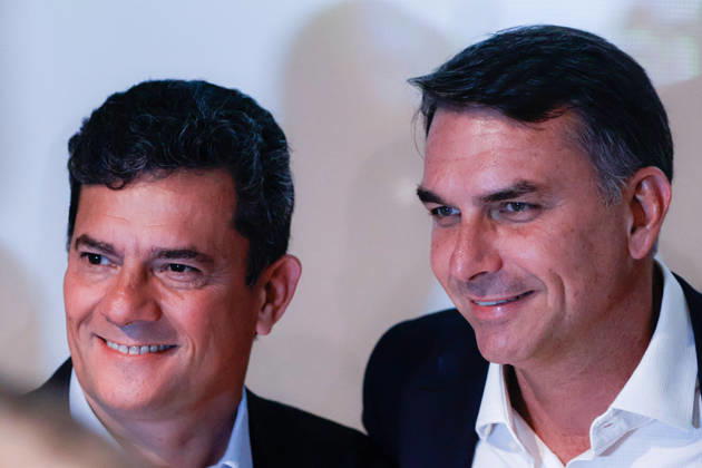 BRASiLIA, DF - 08.10.2026: FLaVIO MEETS WITH POLITICIANS FROM THE PL - Presidential candidate Flavio Bolsonaro and Governor Sérgio Moro meet with PL deputies and governors elected this Thursday (October 8th) at the Brasil 21 building. x3026718x  JoaoxPedroxCarvalho