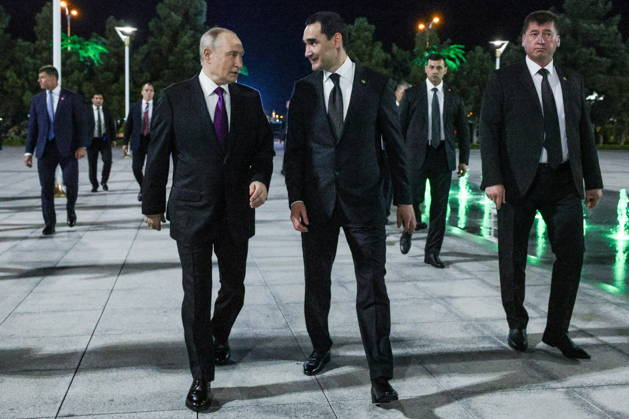 TURKMENISTAN, BALKAN PROVINCE - OCTOBER 8, 2026: Serdar Berdimuhamedow, President of Turkmenistan, welcomes his counterpart Vladimir Putin (R-L centre) of Russia ahead of a meeting of the CIS (Commonwealth of Independent States) Council of Heads of State in Turkmenbasy Turkmenistan - ZUMAt113 20261008_zaa_t113_545 Copyright: xGavriilxGrigorovx