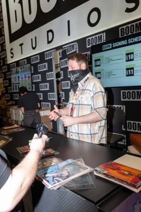 New York, NY- September 25: Flops at New York City Comic Con Opening on October 8,2026 . Credit: Camara Porter USA  - ZUMAa123 20261008_zaa_a123_022 Copyright: xAdMediax