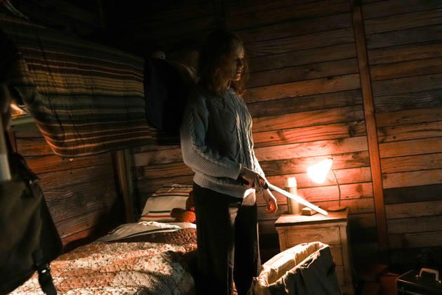 October 8, 2026, New York, New York, USA: An actor portraying Pam Voorhees holds a knife as Universal Peacock hosts a Camp Crystal Lake experience at the 2026 New York Comic Con at the Javits Center on October 8, 2026 in New York. Crystal Lake premieres on Peacock on October 15. The series is a prequel to the Friday the 13th franchise. New York USA - ZUMAb148 20261008_zap_b148_028 Copyright: xBryanxSmithx