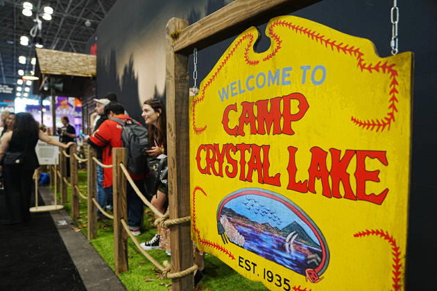 October 8, 2026, New York, New York, USA: Universal Peacock hosts a Camp Crystal Lake experience at the 2026 New York Comic Con at the Javits Center on October 8, 2026 in New York. Crystal Lake premieres on Peacock on October 15. The series is a prequel to the Friday the 13th franchise. New York USA - ZUMAb148 20261008_zap_b148_029 Copyright: xBryanxSmithx