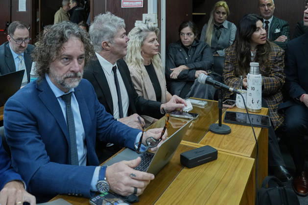 Closing arguments begin in the Maradona s death in Argentina SAN ISIDRO, ARGENTINA - OCTOBER 8: Dalma Maradona (L), and Gianinna Maradona (R), Diego Maradona’s daugthers, are seen at the courthouse as prosecutors and plaintiff attorneys present their closing arguments before Oral Criminal Court No. 7 in San Isidro, Argentina on October 8, 2026. The trial has entered its final stage, with the accusing parties seeking severe penalties against seven medical professionals charged with homicide with eventual intent over allegations of negligent and indifferent medical care that contributed to Maradona’s death. Luciano Gonzalez Anadolu San Isidro Argentina. Editorial use only. Please get in touch for any other usage. Copyright: x2026xAnadoluxLucianoxGonzalezx