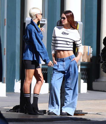 Amelia Halmin and Iris Law during DKNY Photoshoot in New York Top models Amelia Halmin and Iris Law are doing a photoshoot for DKNY in New York, NY on October 8, 2026. Photo by Dylan Travis ABACAPRESS.COM New York NY Copyright: xDylanxTravis ABACAx