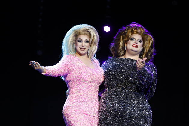 September 1, 2026, Herne, Revue Palast Ruhr: Press conference for the new show Iconics —a mix of travesty, drag, live singing, acrobatics, and dance. Roxy in a light-colored dress and Aria Viderci in a dark-colored dress.