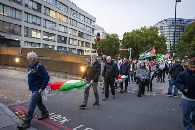 Pro-Palestine Silent Funeral Procession Central London, October 8, 2026 A pro-Palestine silent funeral procession took place in Central London, with demonstrators walking in silence to remember Palestinians killed in the conflict in Gaza. Participants carried Palestinian flags and placards, while some held a coffin and others carried effigies wrapped in burial shrouds, symbolising those killed in the conflict., Credit:Zak Irfan Avalon Copyright: xZakxIrfanx xAvalonx 1141549601