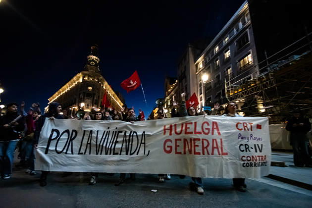 IPA89447760 - MADRID, SPAIN. OCTOBER 8. Thousands of people are taking part in the Hasta Siempre, Maricarmen march, from Puerta del Sol to the home where 87-year-old Maricarmen Abascal lived; she died on October 7 after being hospitalized following her eviction on September 23, in Madrid, Spain, on October 8, 2026. Organized by the Sindicato de Inquilinas of Madrid, the demonstration paid tribute to the woman, who had become a symbol of the struggle for the right to housing amid Spain™s housing crisis. Participants carried flowers, candles, and protest signs, calling for an end to evictions and greater housing protections. Copyright: xFrancescoxMilitelloxMirtox xFrancescoxMilitelloxMirtox IPA89447760