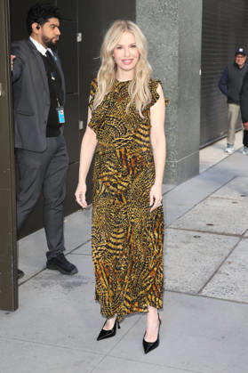 October 8, 2026, New York, New York, USA: LESLIE GROSSMAN arrives at ABC Studios New York USA  - ZUMAh16_ 20261008_zaf_h16_022 Copyright: xDanxHerrickx