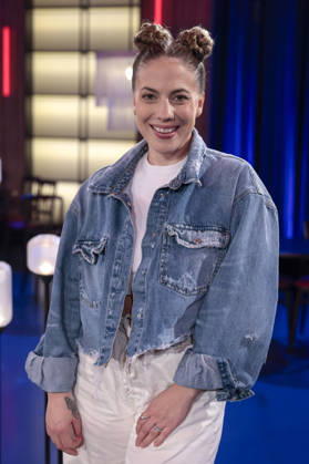 LaFee during the taping of the WDR talk show Kölner Treff at WDR Studio BS 3 in Cologne, October 8, 2026 Foto:xR.xSchmiegeltx xFuturexImagex koelner_treff0810_6020