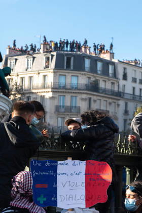 High School And University Student Protest - Paris Demonstrators gather on the base of the July Column during a high school students protest at Place de la Bastille in Paris, France on October 8, 2026, while high school students stand on a building s rooftop in the background. Photo by Fabrice Sapte ABACAPRESS.COM Paris France Copyright: xSaptexFabrice ABACAx