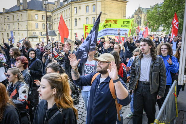 October 8, 2026, Lorraine, Metz: On Thursday, as in the rest of France, several hundred students protested in downtown Metz for better conditions in schools. bub