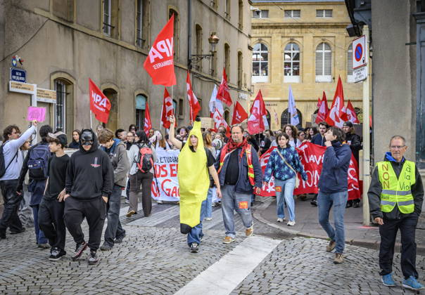 October 8, 2026, Lorraine, Metz: On Thursday, as in the rest of France, several hundred students protested in downtown Metz for better conditions in schools. bub