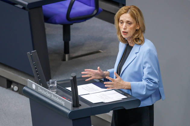 Bundestag: Karin Prien (CDU), Federal Minister for Family Affairs, at the German Bundestag on October 9, 2026, in Berlin, Berlin, Berlin, Germany, Bundestag