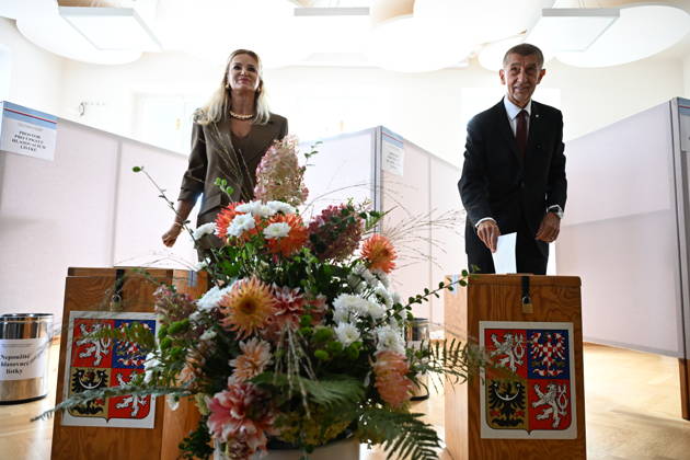 News Bilder des Tages The two-day elections to municipal assemblies started in the Czech Republic together with the first round of the elections to one-third of the Senate, on October 9, 2026. On the photo votes Czech Prime Minister Andrej Babis (ANO) and his wife Monika Babisova, in Pruhonice, Czech Republic. (CTKxPhoto KaterinaxSulova) CTKPhotoP2026100904735  CTKPhotoP2026100904735