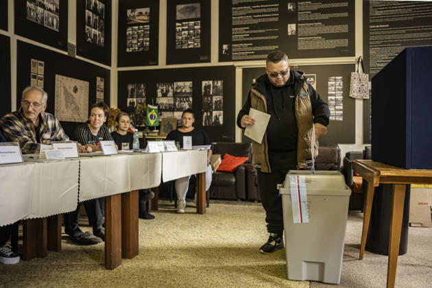 The two-day elections to municipal assemblies started in the Czech Republic together with the first round of the elections to one-third of the Senate, on October 9, 2026. On the photo a polling place in new electoral district in Ralsko-Nahlov. (CTKxPhoto RadekxPetrasek) CTKPhotoP2026100905555  CTKPhotoP2026100905555