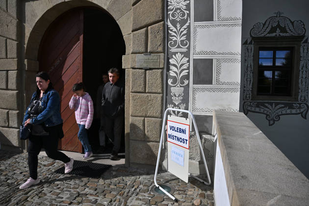 The two-day elections to municipal assemblies started in the Czech Republic together with the first round of the elections to one-third of the Senate, on October 9, 2026. On the photo polling place for municipal elections in Stara Ves nad Ondrejnici. (CTKxPhoto JaroslavxOzana) CTKPhotoP2026100906367 CTKPhotoP2026100906367