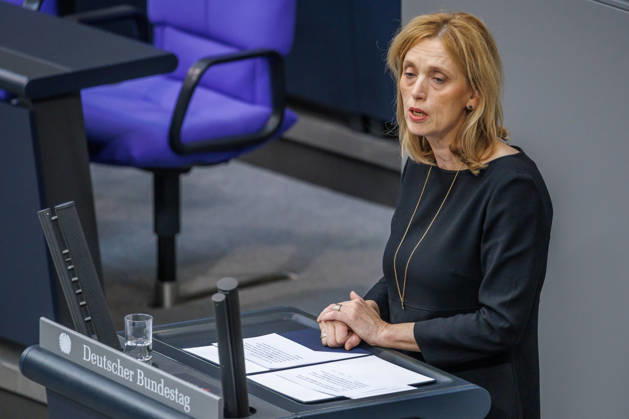 Bundestag: Karin Prien (CDU), Federal Minister for Family Affairs, at the German Bundestag on October 9, 2026, in Berlin, Berlin, Berlin, Germany, Bundestag