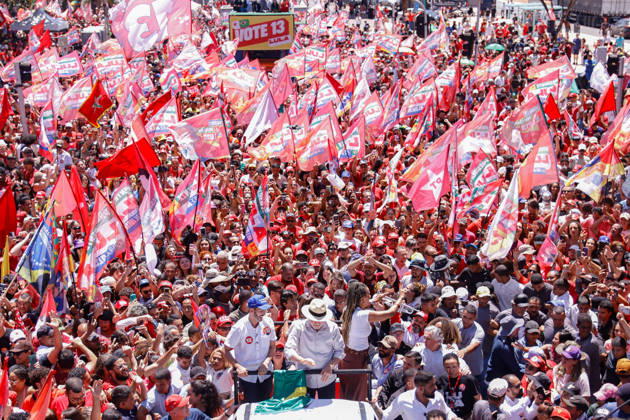 BRASiLIA, DF - 09.10.2026: ATO DE LULA EM BRASiLIA - President Lula resumes campaign events after the first round of elections, in CeilÃ¢ndia (DF). x3027369x  JoaoxPedroxCarvalho