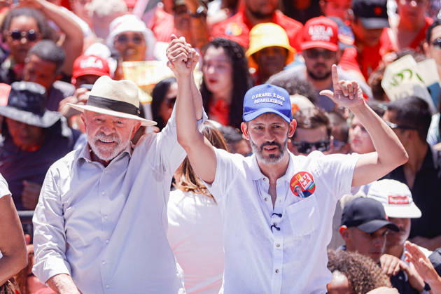 BRASiLIA, DF - 09.10.2026: ATO DE LULA EM BRASiLIA - President Lula resumes campaign events after the first round of elections, in CeilÃ¢ndia (DF). x3027389x  JoaoxPedroxCarvalho