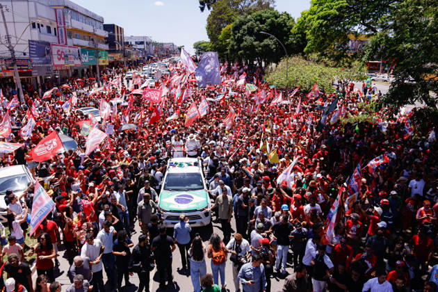 BRASiLIA, DF - 09.10.2026: ATO DE LULA EM BRASiLIA - President Lula resumes campaign events after the first round of elections, in CeilÃ¢ndia (DF). x3027415x  JoaoxPedroxCarvalho