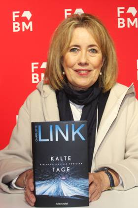Frankfurt Book Fair, Frankfurt am Main, Germany The 78th Frankfurt Book Fair 2026, third day of the fair The Frankfurt Book Fair is considered the world’s most important marketplace for print and digital content, as well as one of the year’s most significant cultural events for books. Photo by Charlotte Link, book title: *Kalte Tage*