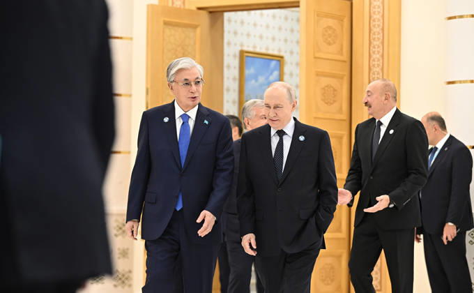 Russian President Vladimir Putin (C) attends a meeting of the Council of Heads of State of the Commonwealth of Independent States (CIS) in the Avaza tourist zone in Turkmenistan on Friday, October 9, 2026.  TUR2026100918 KremlinxPressxOffice